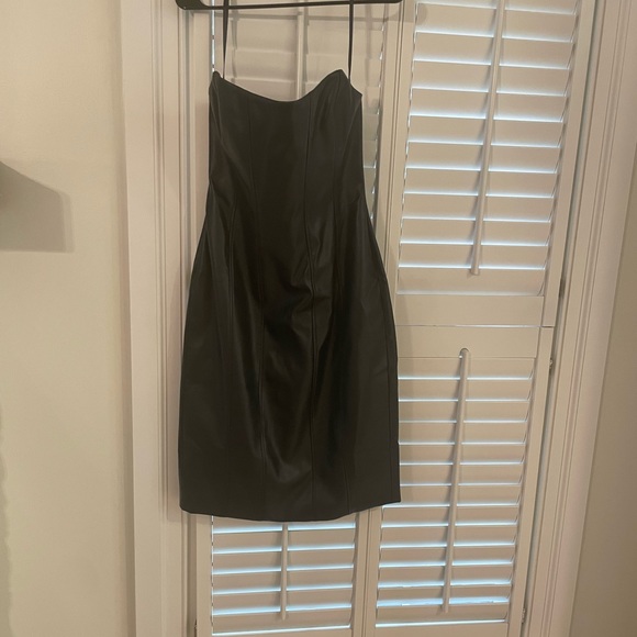 LBV vegan leather strapless corset dress in black size 10 - Picture 3 of 4